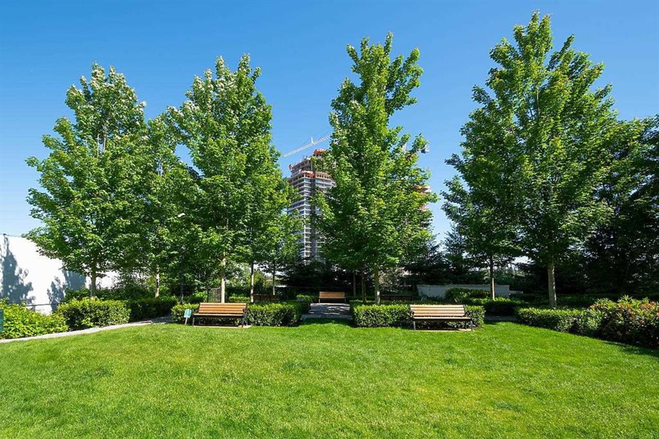 #2102 – 2200 Douglas Road